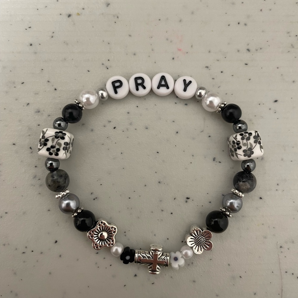 Pray - Inspirational Black and White Beaded Bracelet